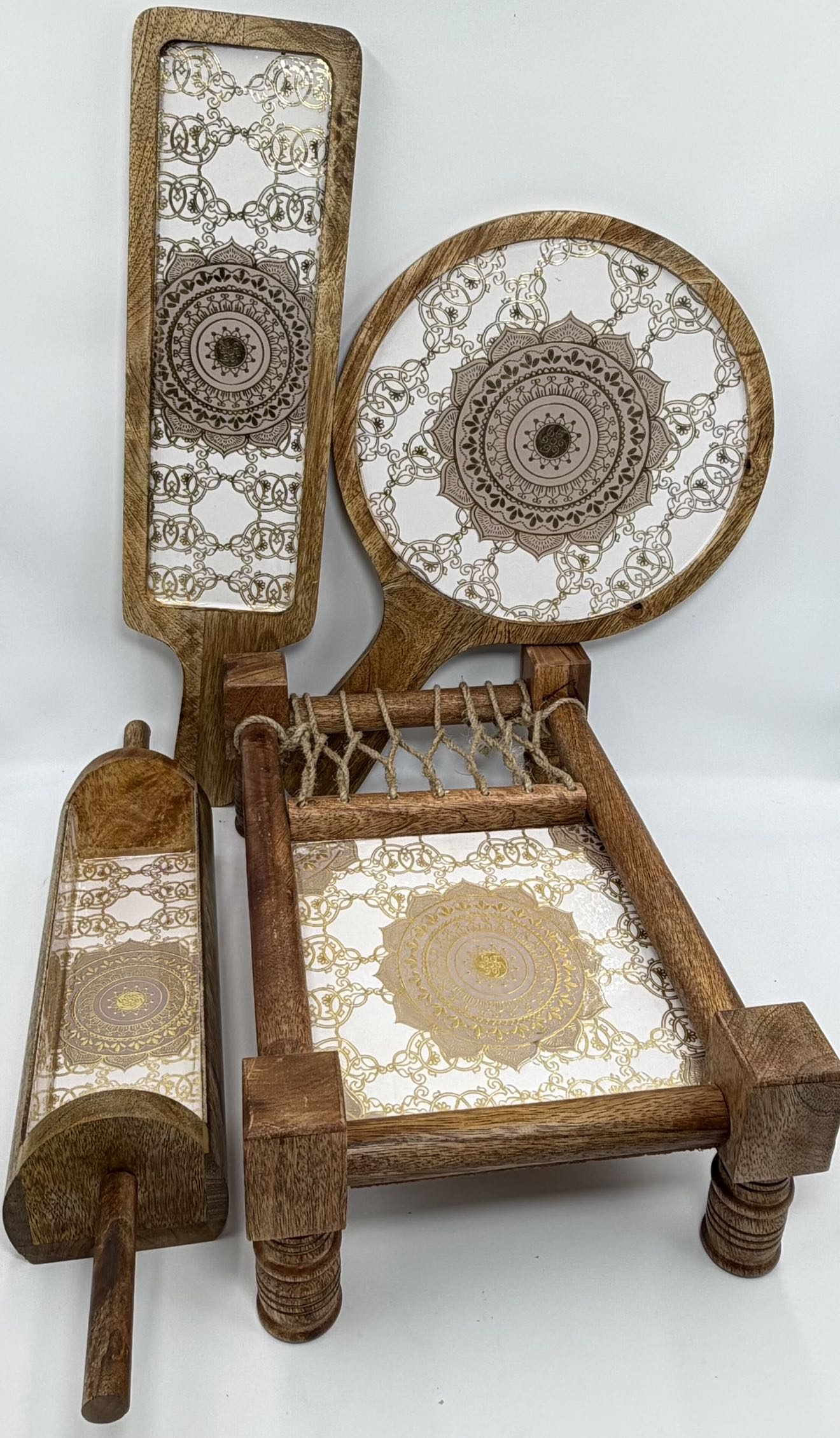 Khatiya Platter Set in the Taj design