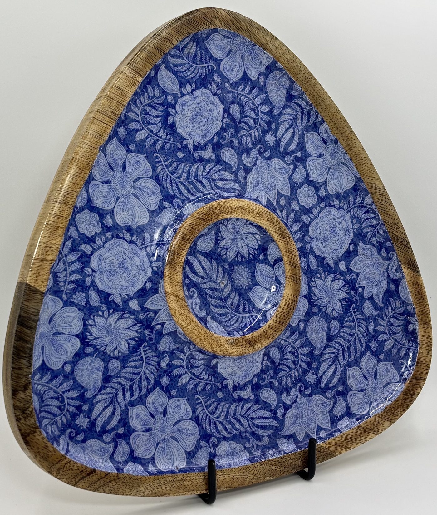 Chip/Dip (Tri) in the Blue Garden design