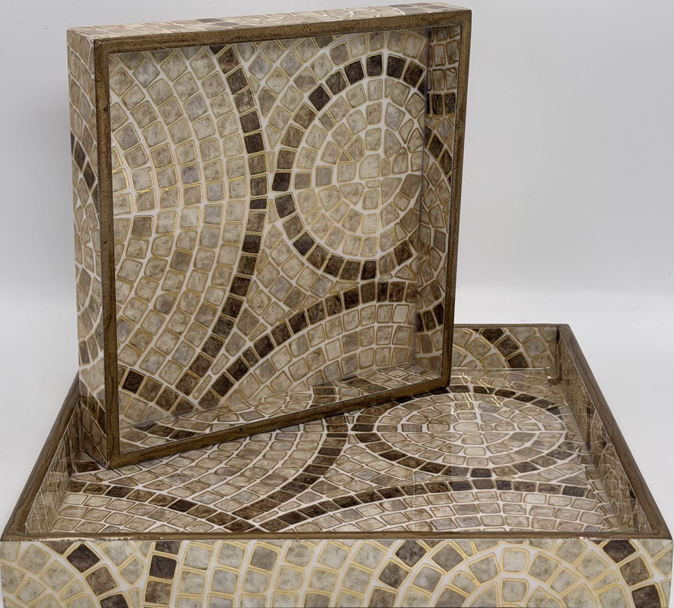 2 PC Tray Set (SMSQ) in the Mother of Pearl design