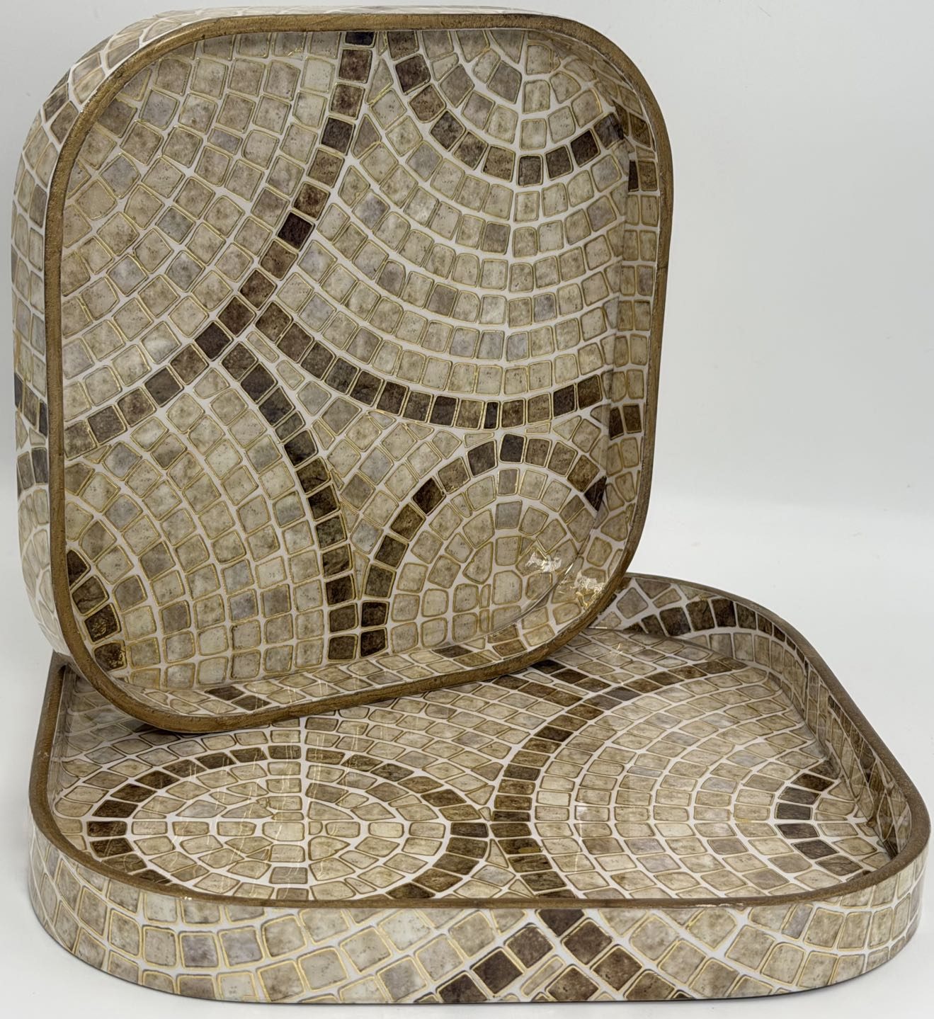 2 PC Tray Set (SMKG) in the Mother of Pearl design