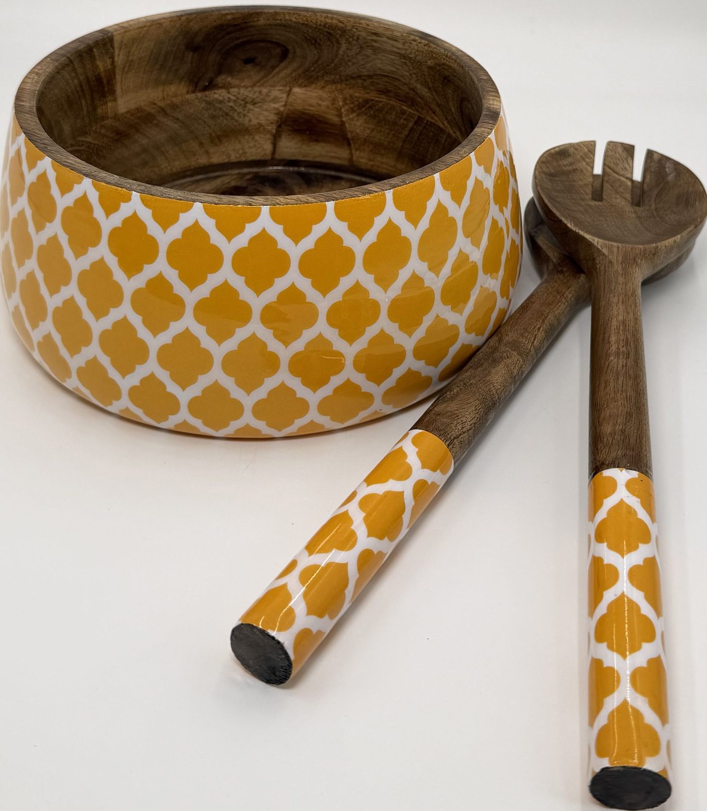 Salad Bowls in the Amber Trellis design
