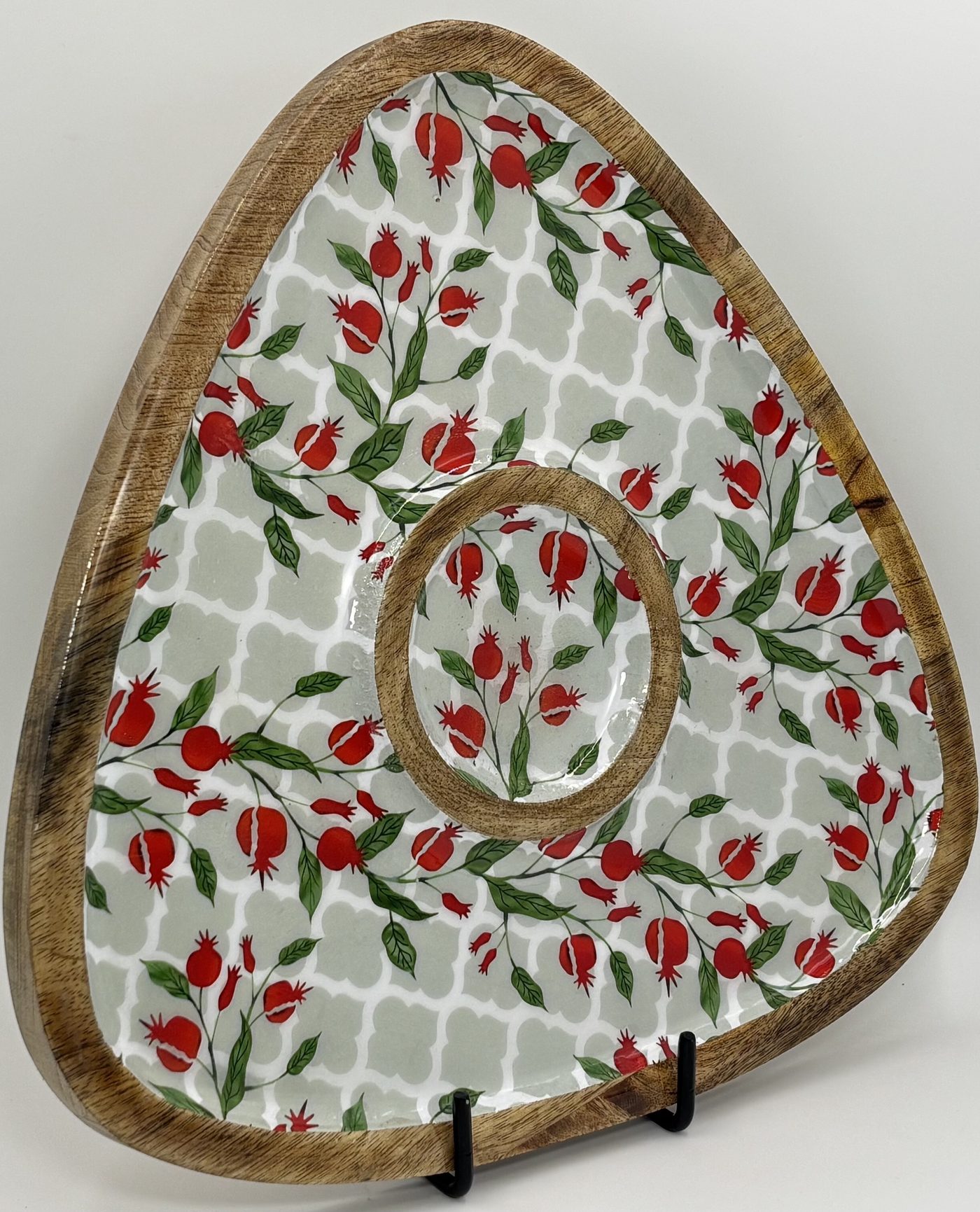 Chip/Dip (Tri) in the Pomegranate Bloom design