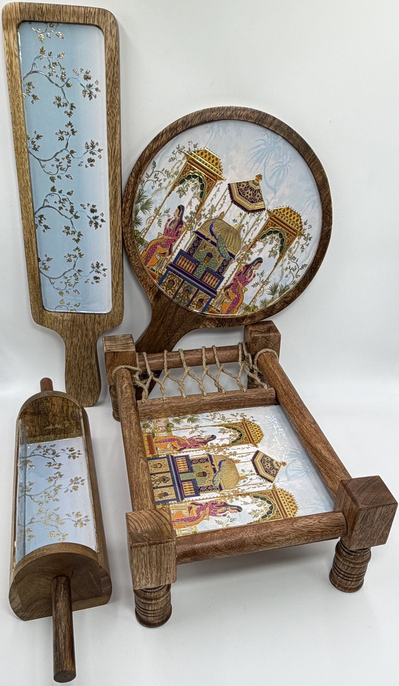 Khatiya Platter Set in the Rajmahal design