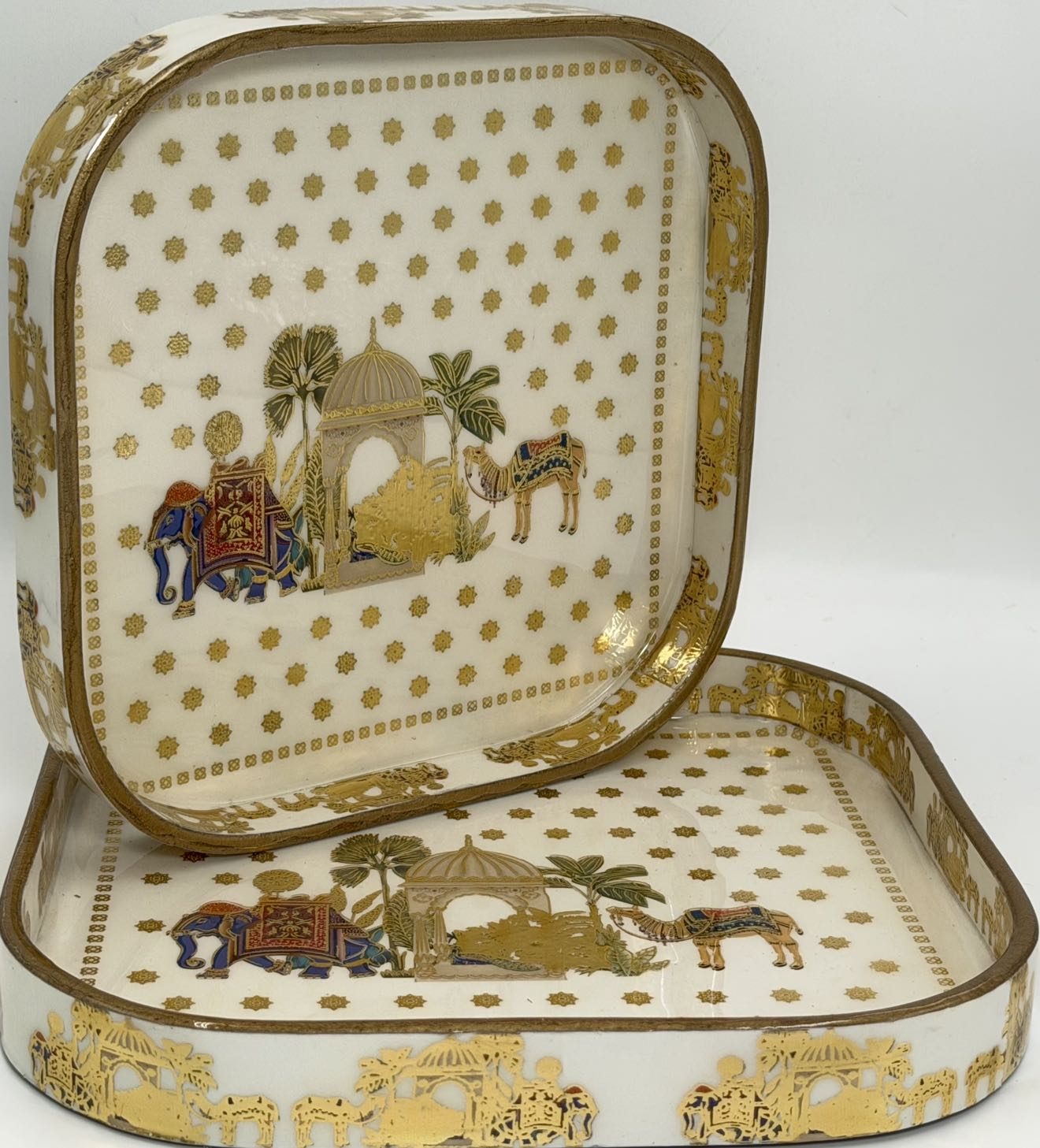 2 PC Tray Set (SMKG) in the Karavan design
