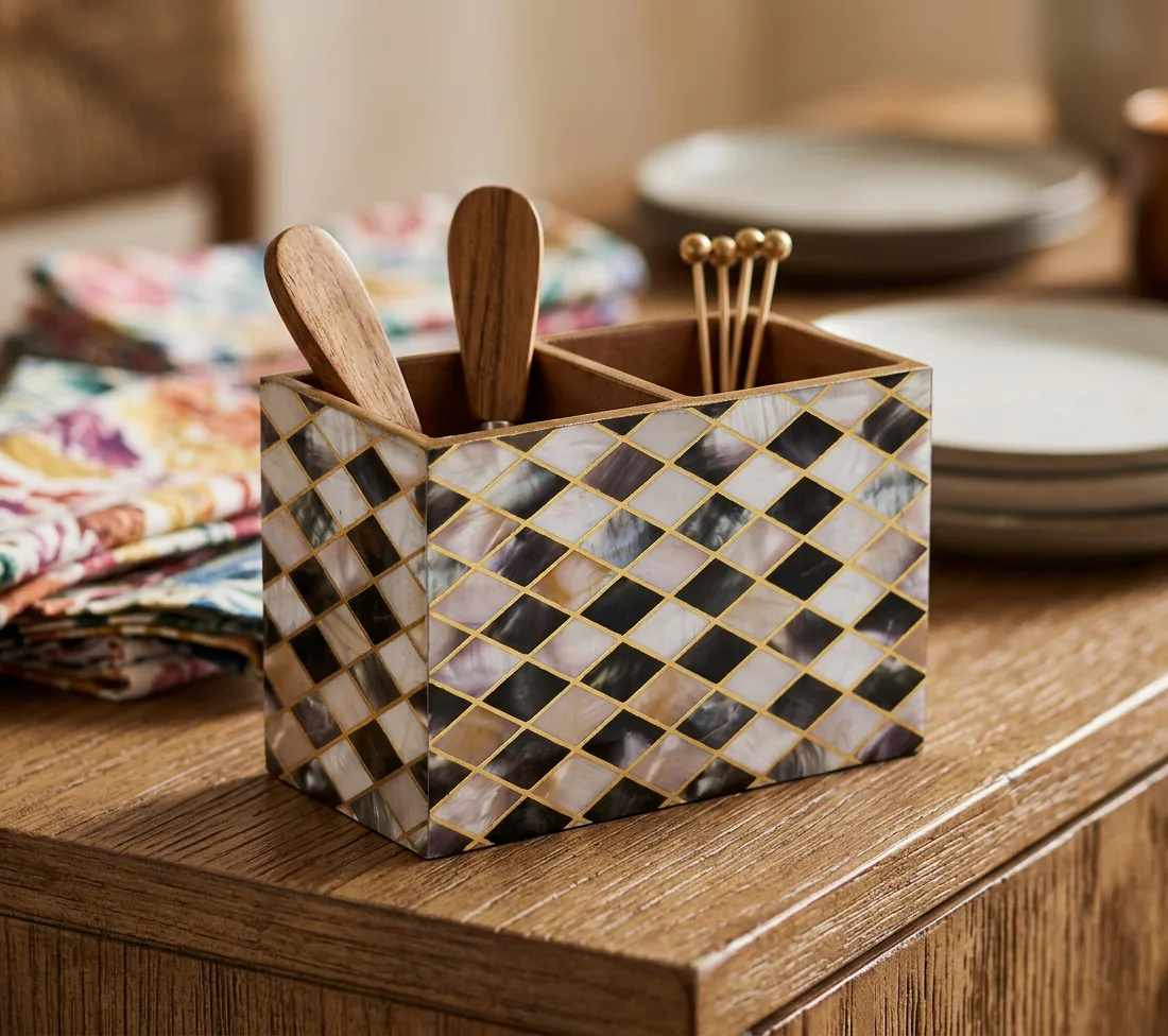 Cutlery Holder in Sadaf design